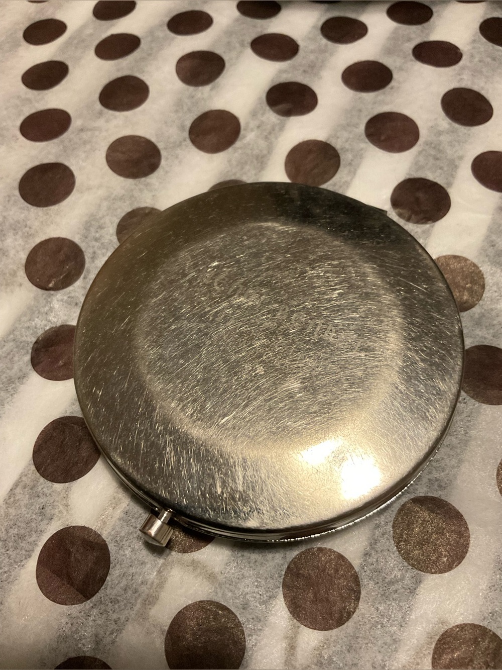 Well Loved Henri Bendel Compact Mirror - PLEASE READ - Picture 6 of 12